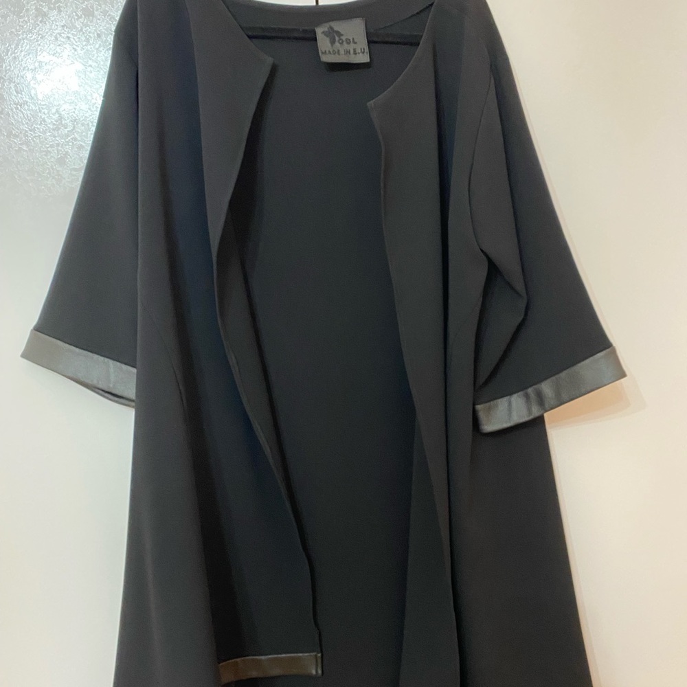 Tranch coat, wool, Made in EU, leather trim